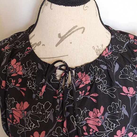 Layered with Love Dress Sz Medium Short Sleeve Floral Garden Bohemian Boho Chic - Picture 6 of 13